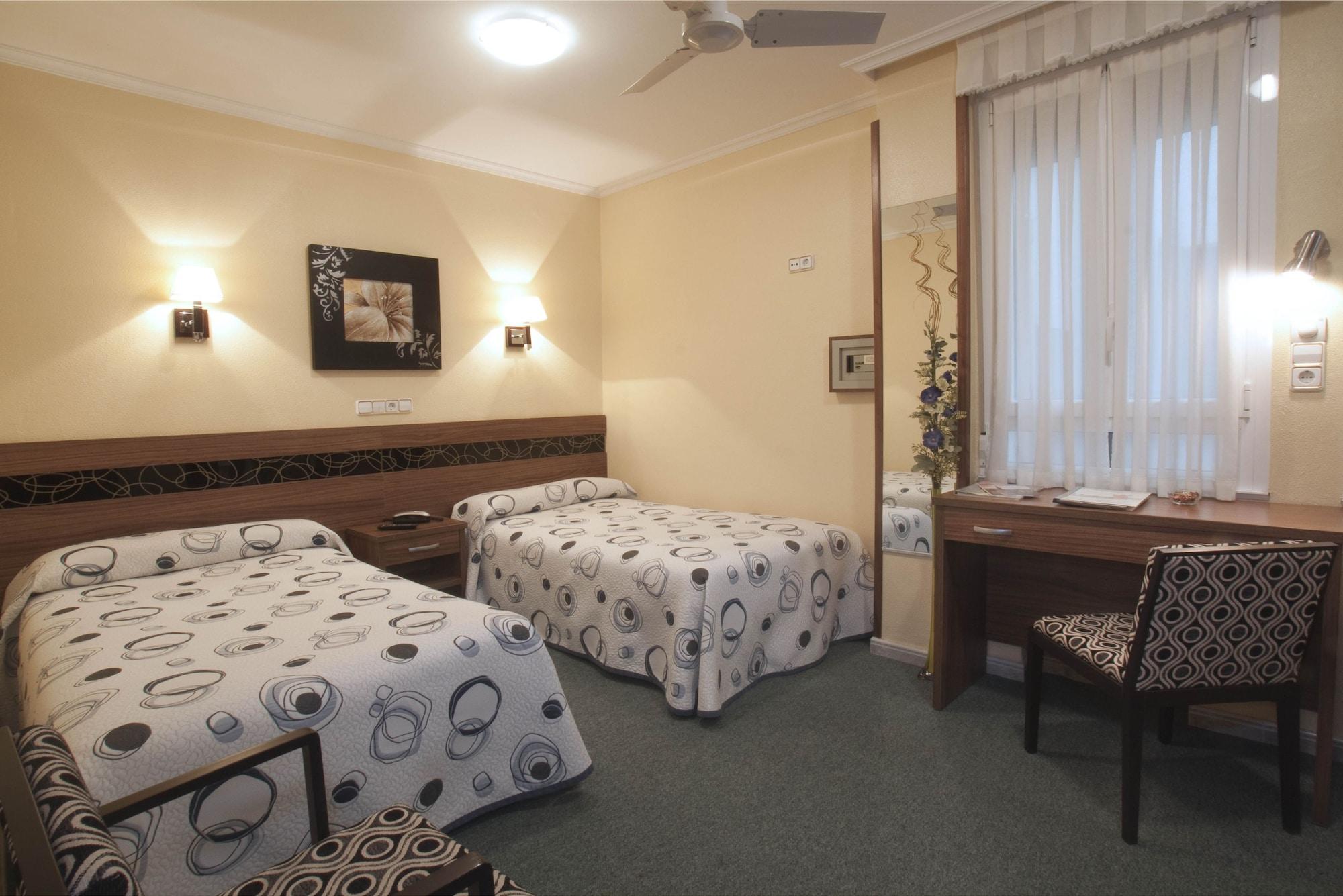 Hotel Castilla Gijon Ngoại thất bức ảnh