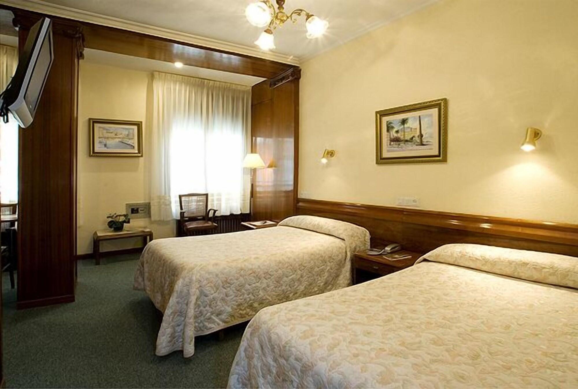 Hotel Castilla Gijon Ngoại thất bức ảnh