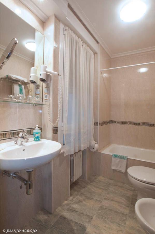 Hotel Castilla Gijon Ngoại thất bức ảnh